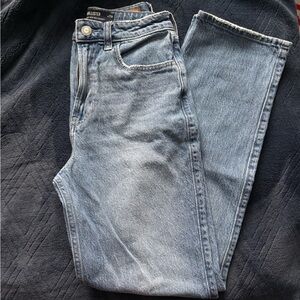 Hollister Women Light Wash Straight Jeans